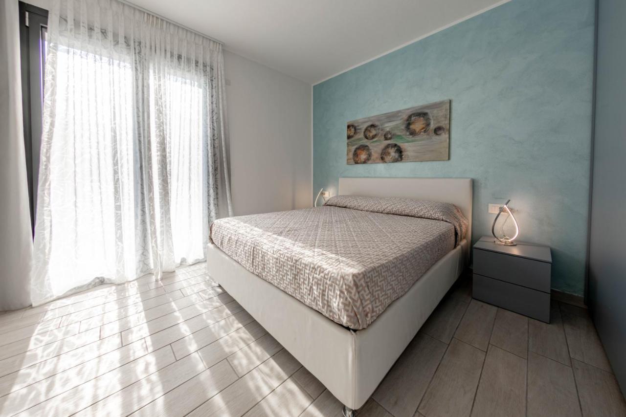 H11 Luxury 12B Porto - Piscina - Jacuzzi Santo Stefano al Mare Exterior foto