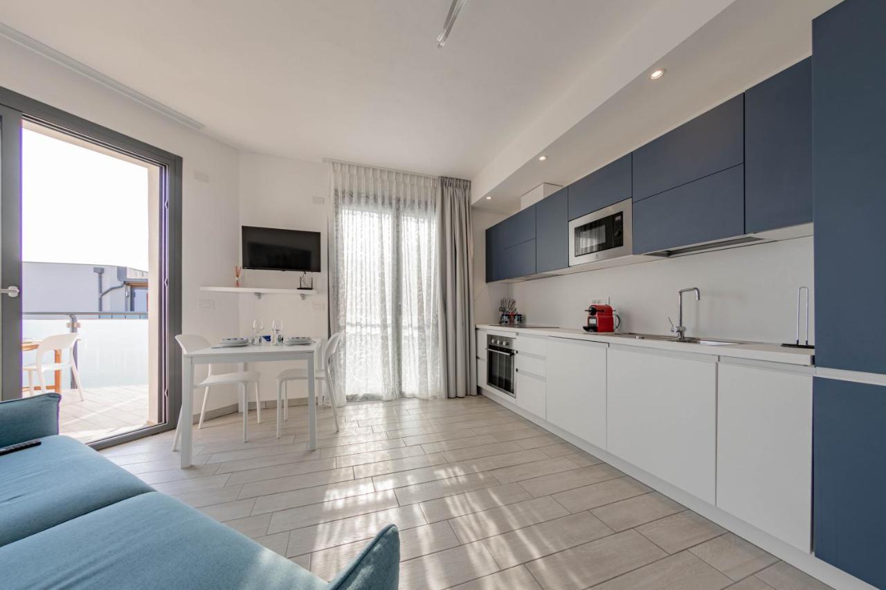 H11 Luxury 12B Porto - Piscina - Jacuzzi Santo Stefano al Mare Exterior foto